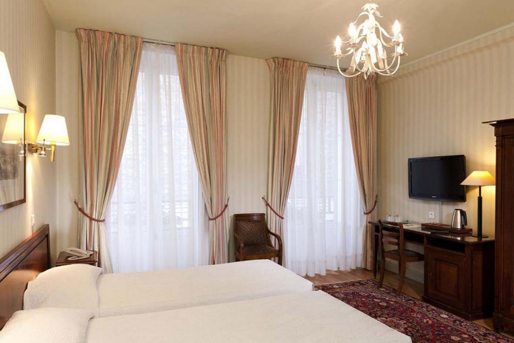 Du Palais Bourbon 3* Parigi