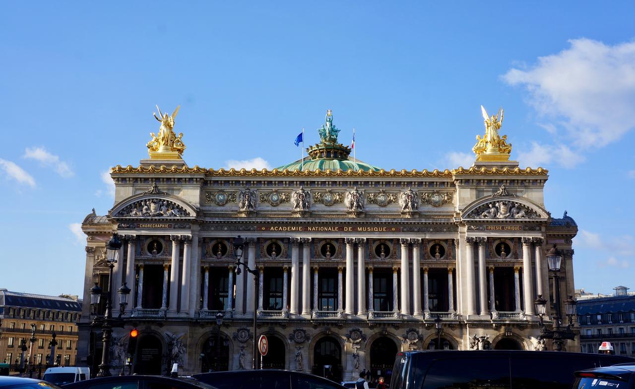Chic Opera *