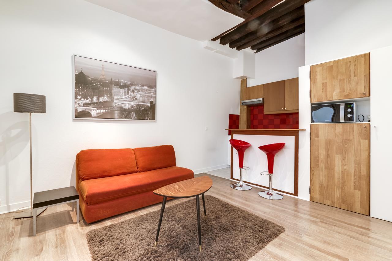 Apartment Le Marais Parigi