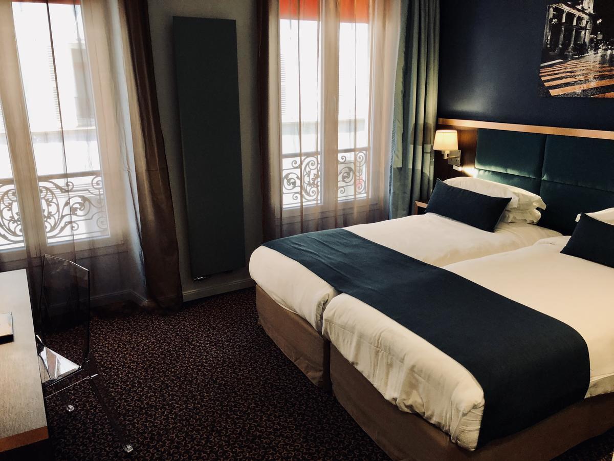 Western Empire Elysees Paris