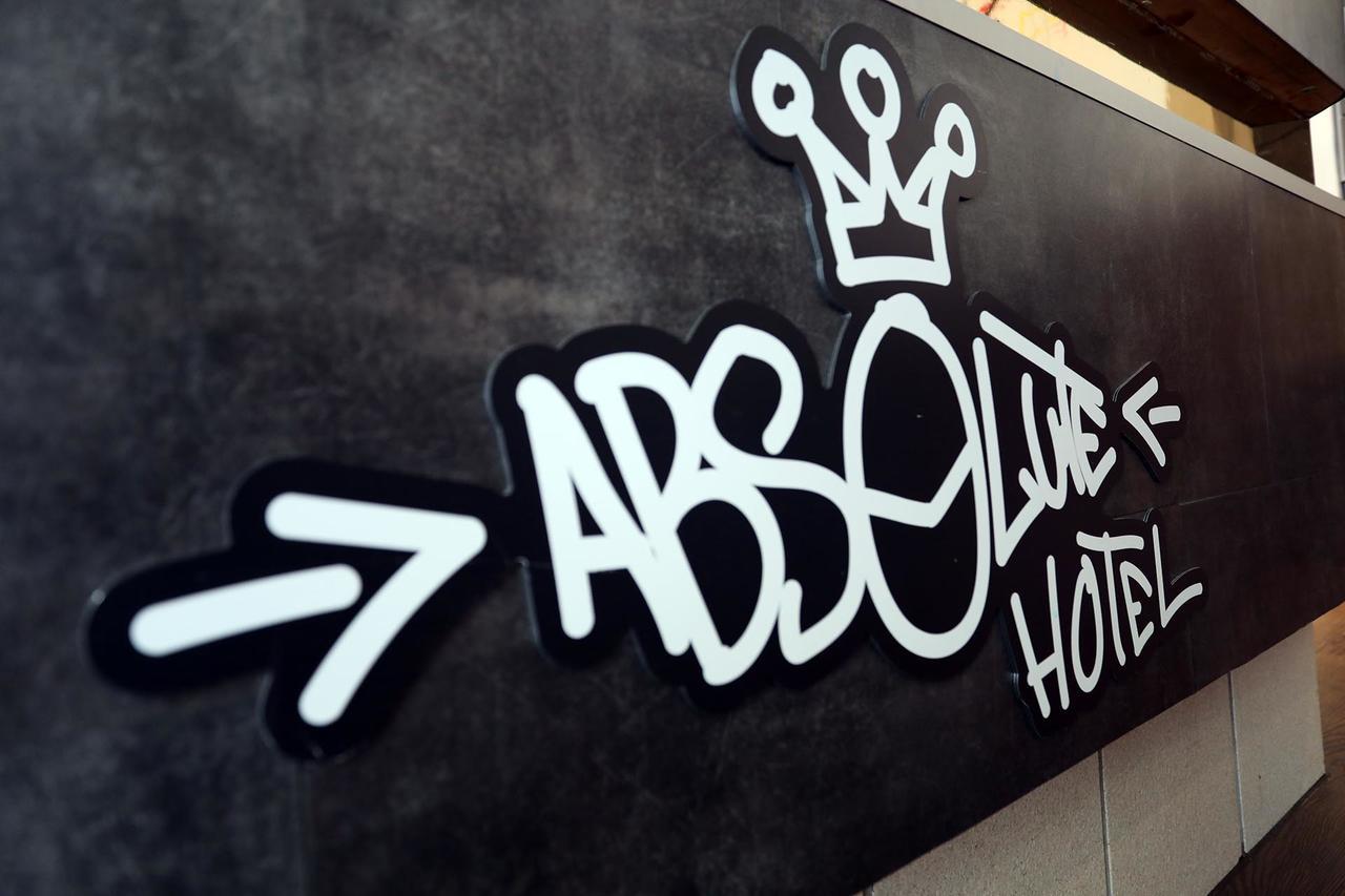 Hotel Absolute République 2*