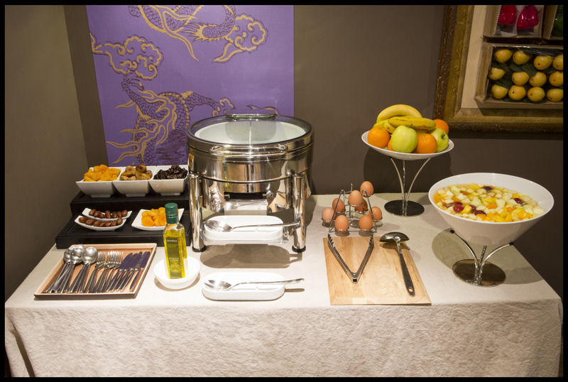 Le Frochot Pigalle, Sonder By Marriott Bonvoy 3* Parigi