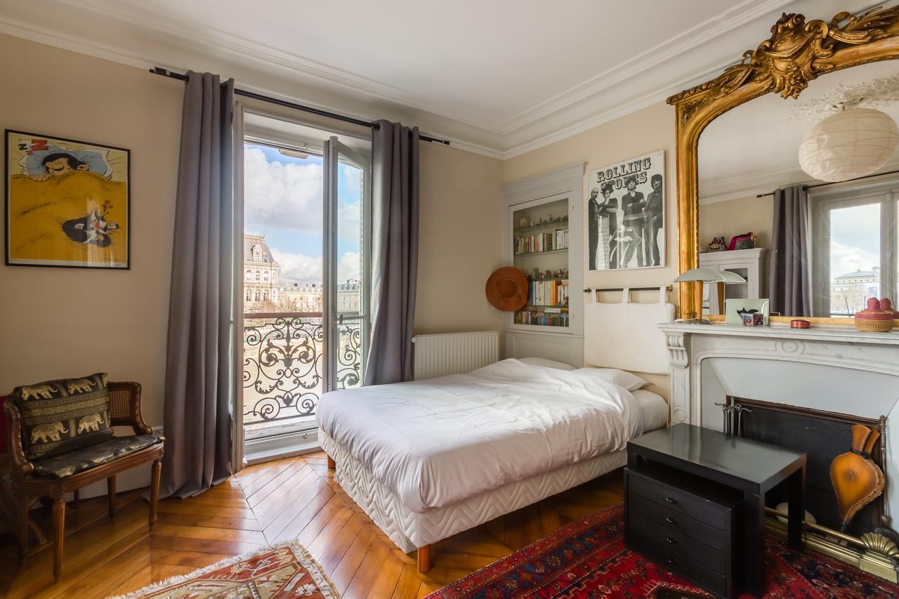 Veeve - Overlooking The Seine On Ile De La Cite *