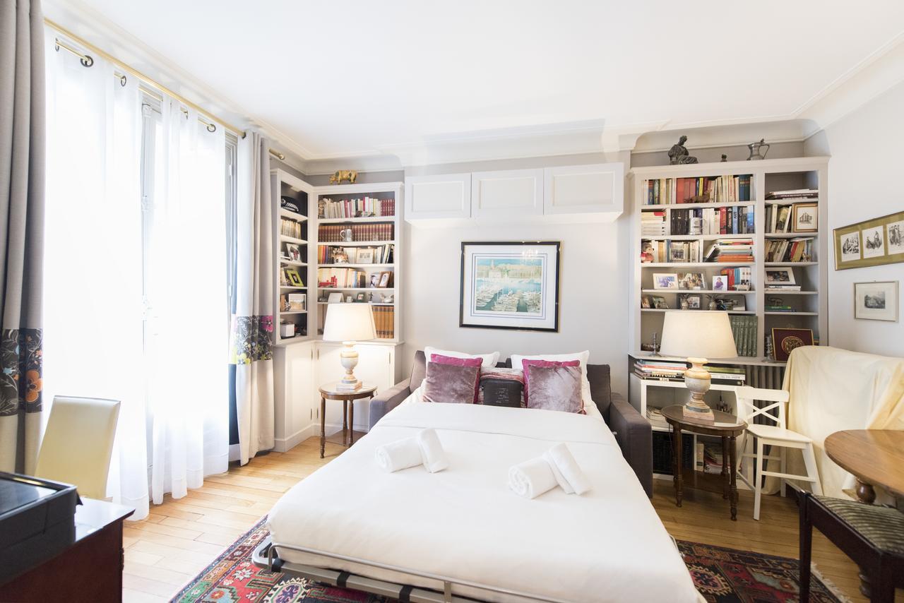 Veeve - Vintage Elegance In The 16th Paris