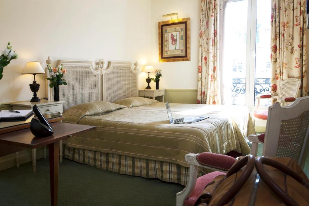 France Louvre Hotel