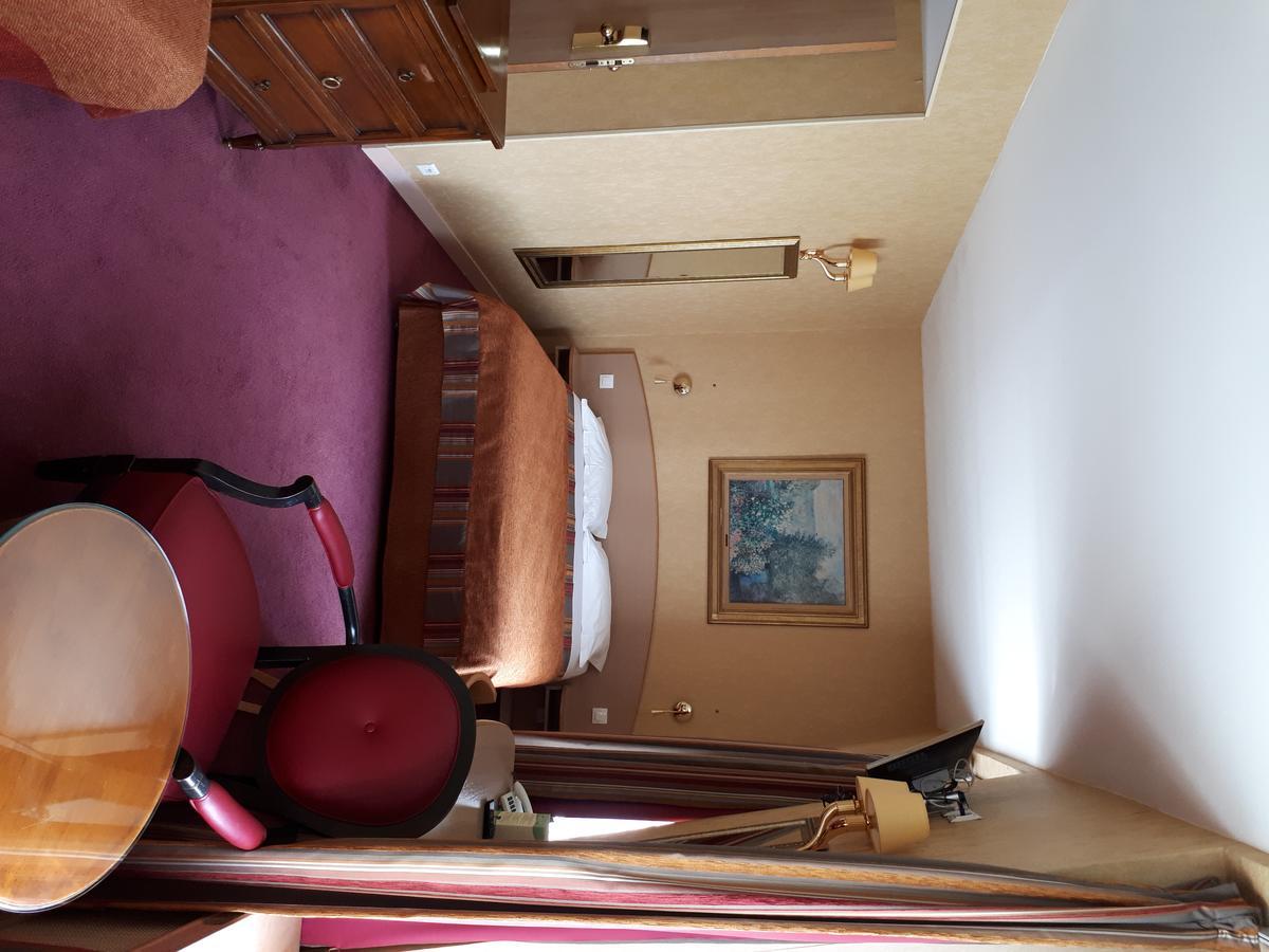 Transcontinental Hotel Paris