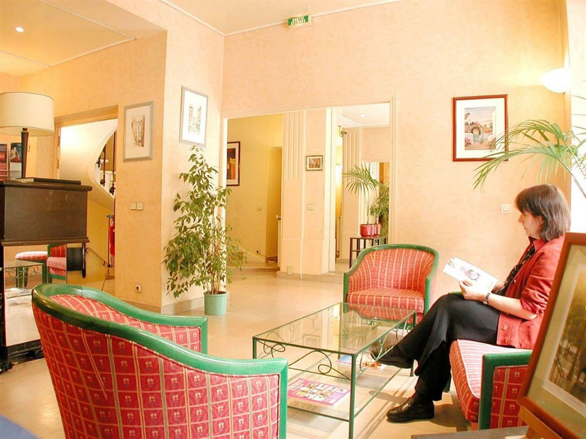 William's Opera 3* Parigi