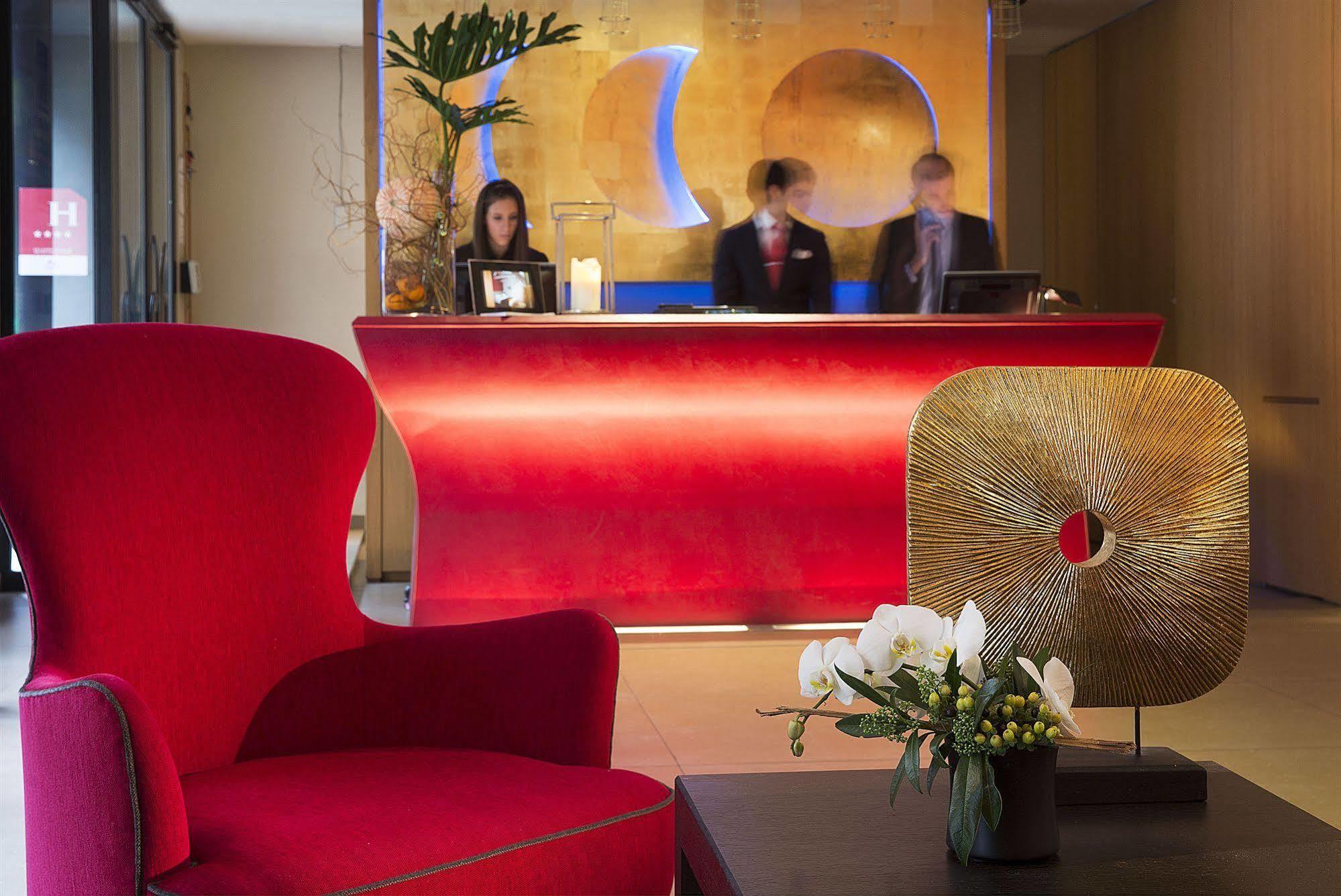 Le Six Hotel Parigi