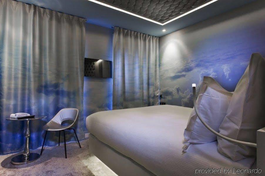 New Republique - Ex Albert's Hotel