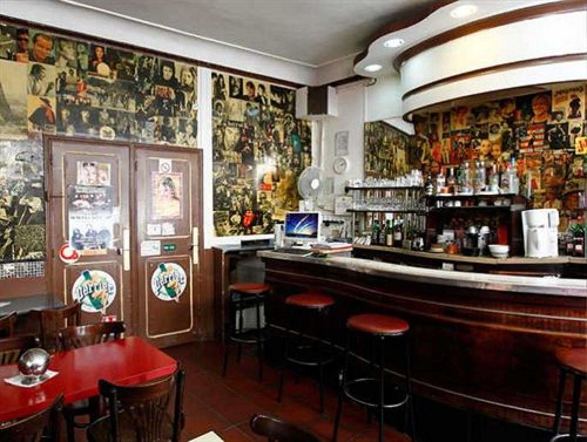 Du Pont Neuf Hotel