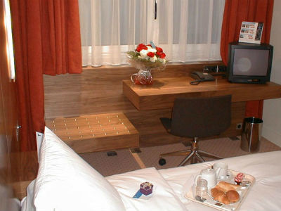 Median Congres Hotel Parigi