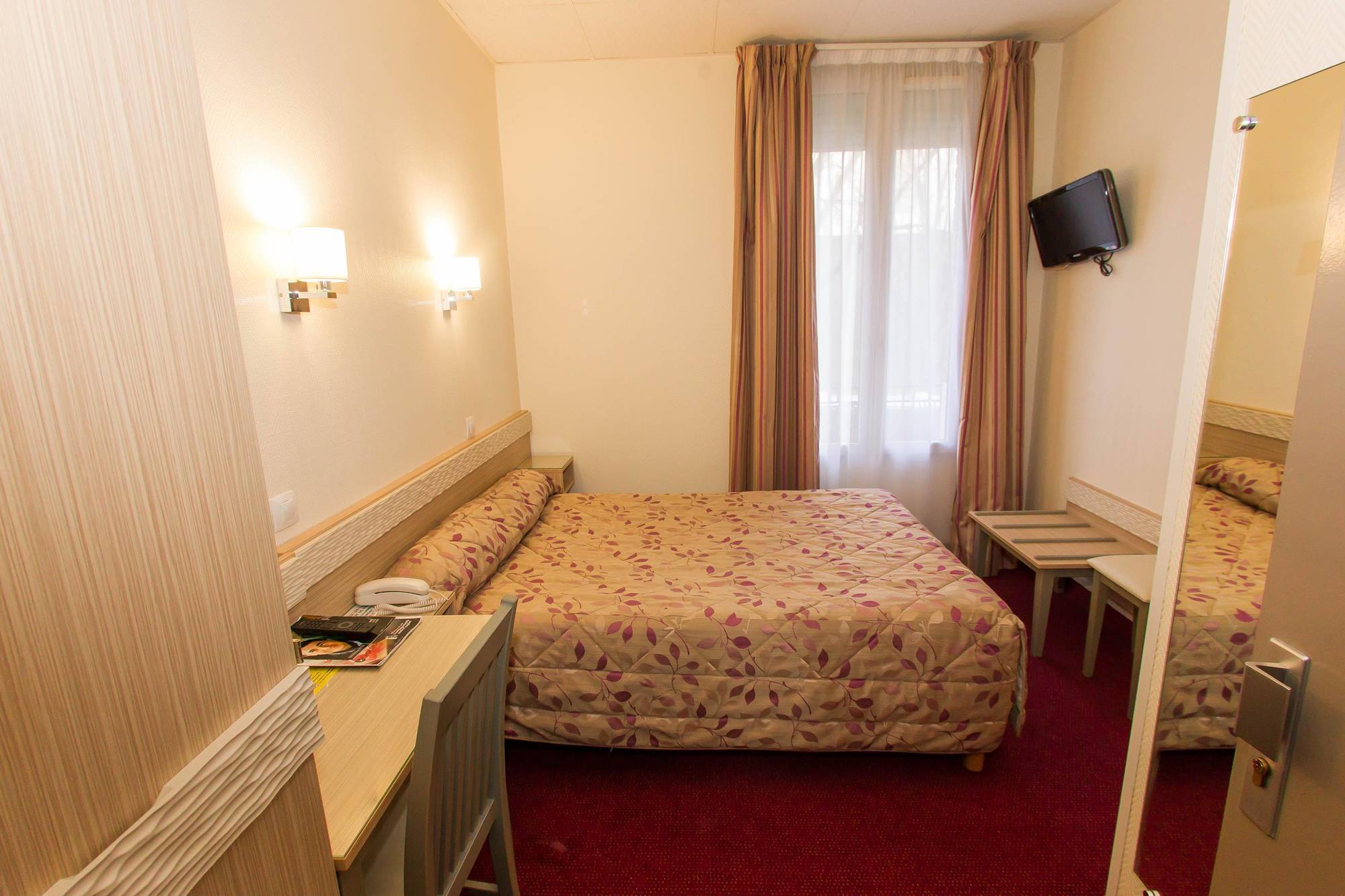 Hipotel Lilas Gambetta Hotel