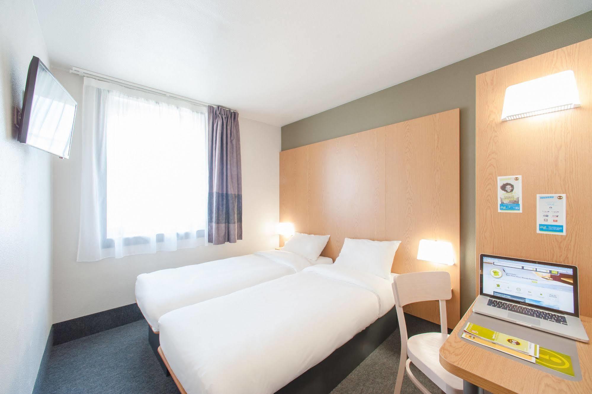 Porte Des Lilas Hotel 2*