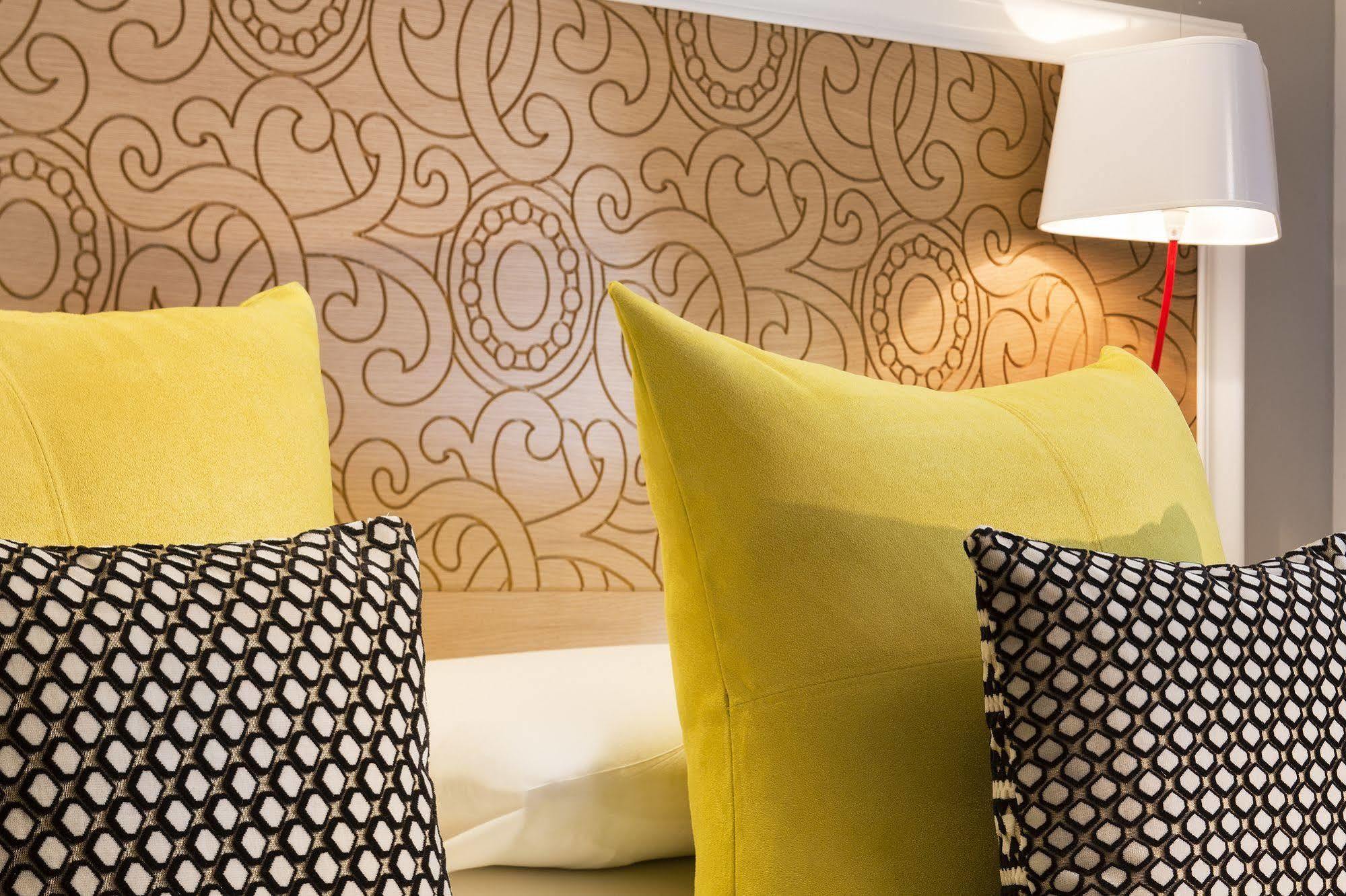 Hotel Elysees 8 3*