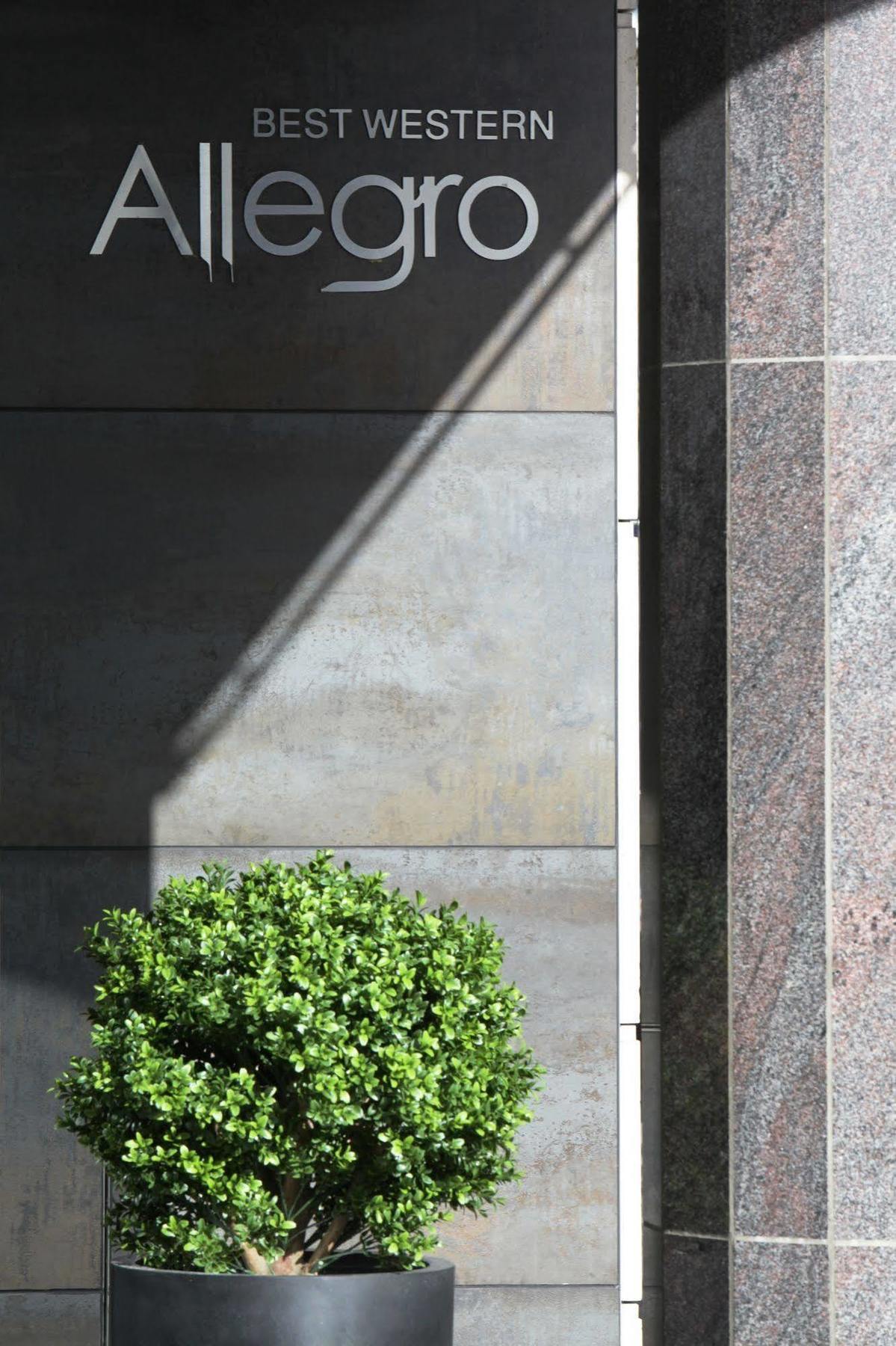 Western Allegro Nation Parigi