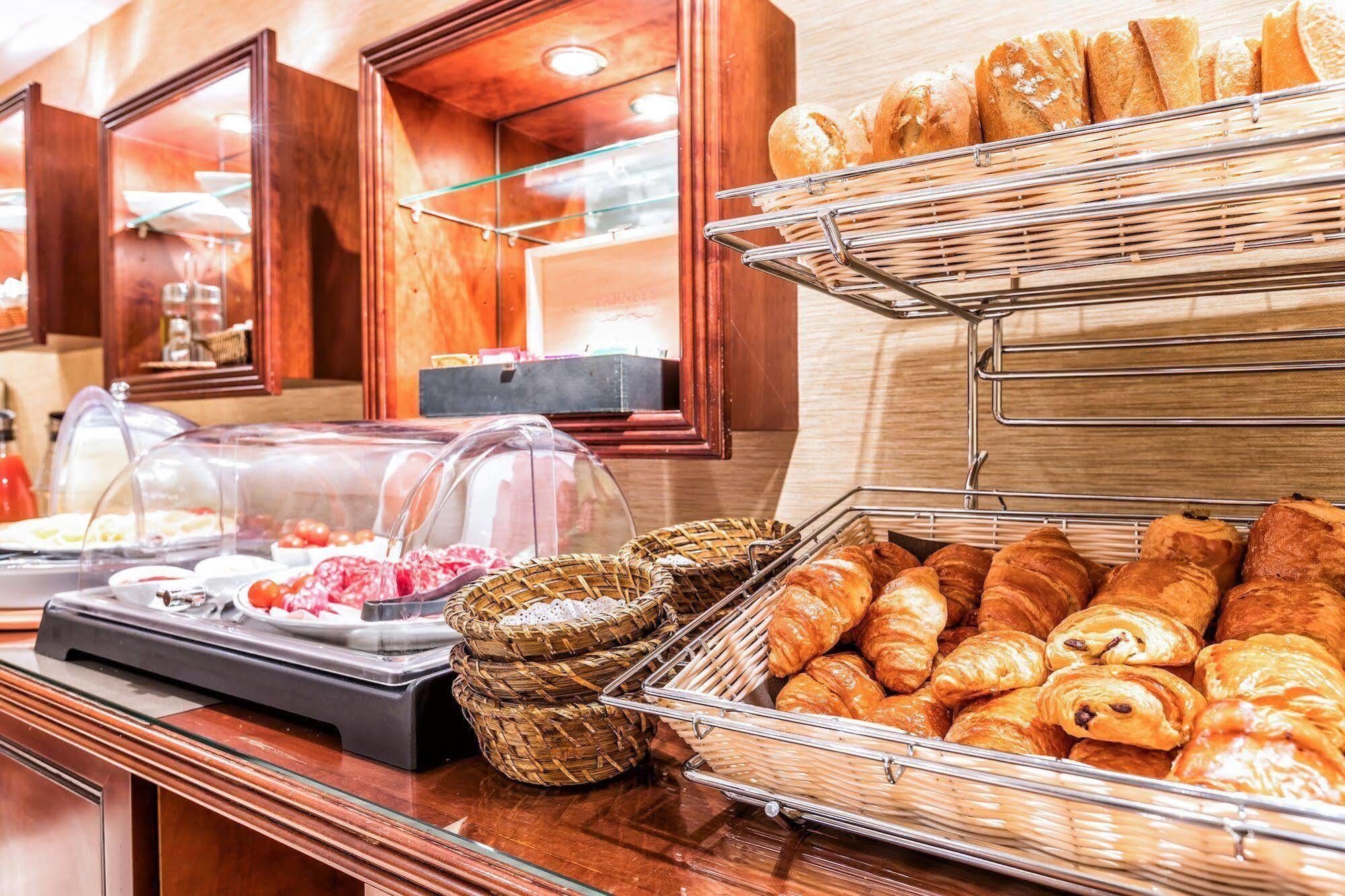 Hotel Montparnasse Parigi