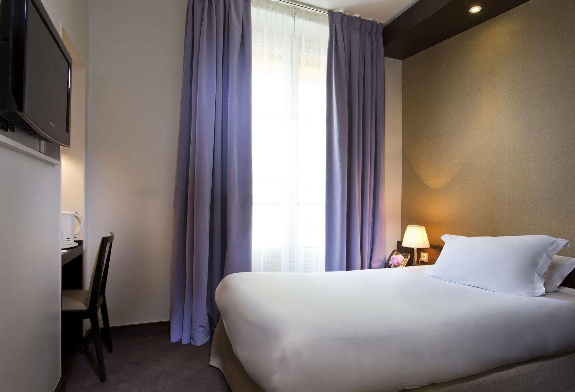 Hotel Le Colisée 3*