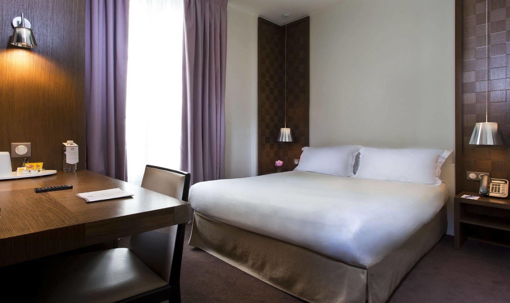 Hotel Le Colisée 3*