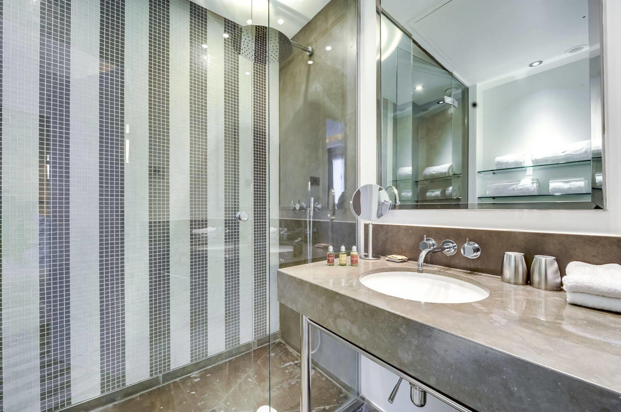 Hotel Le A