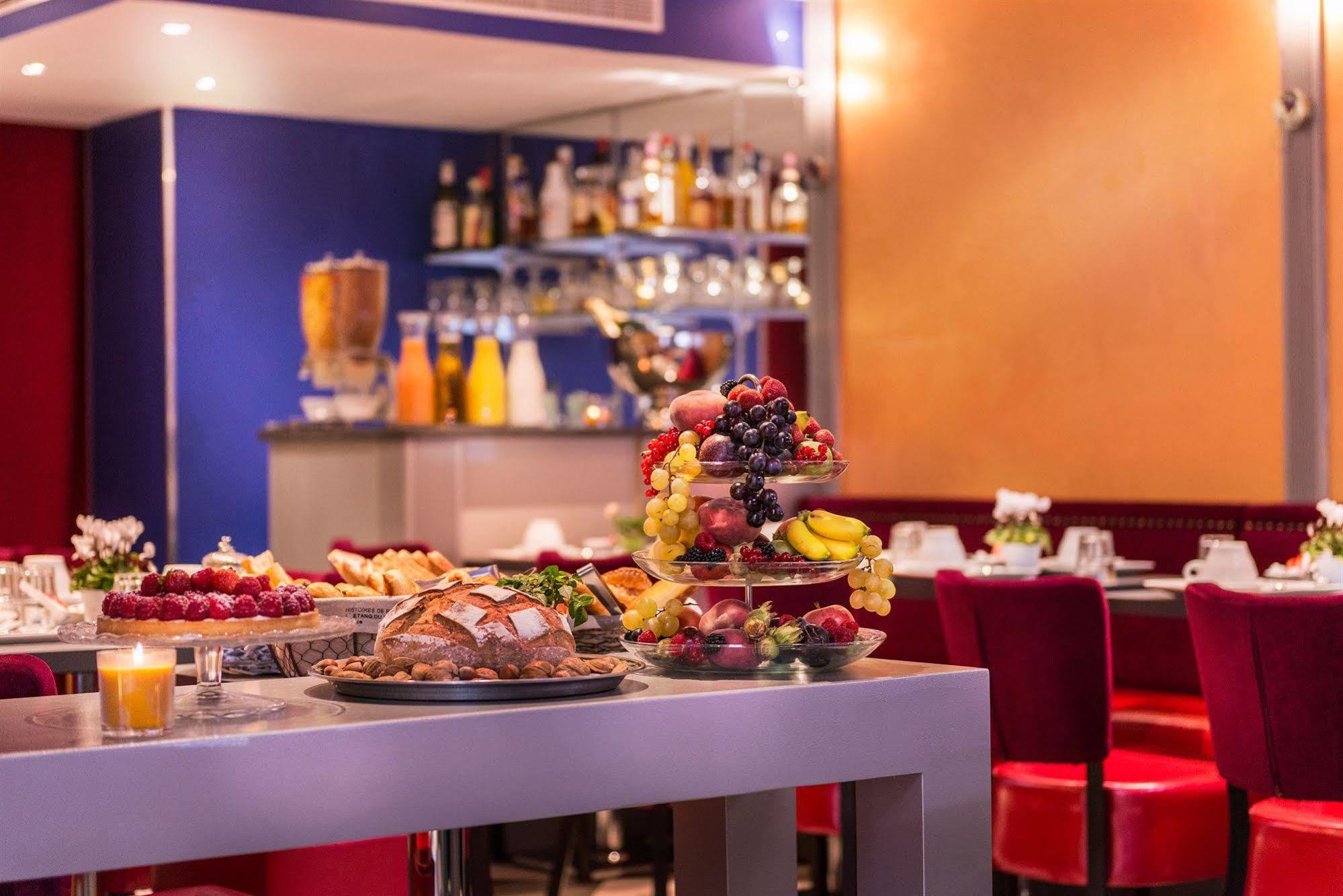 Hotel Monceau Wagram 4*