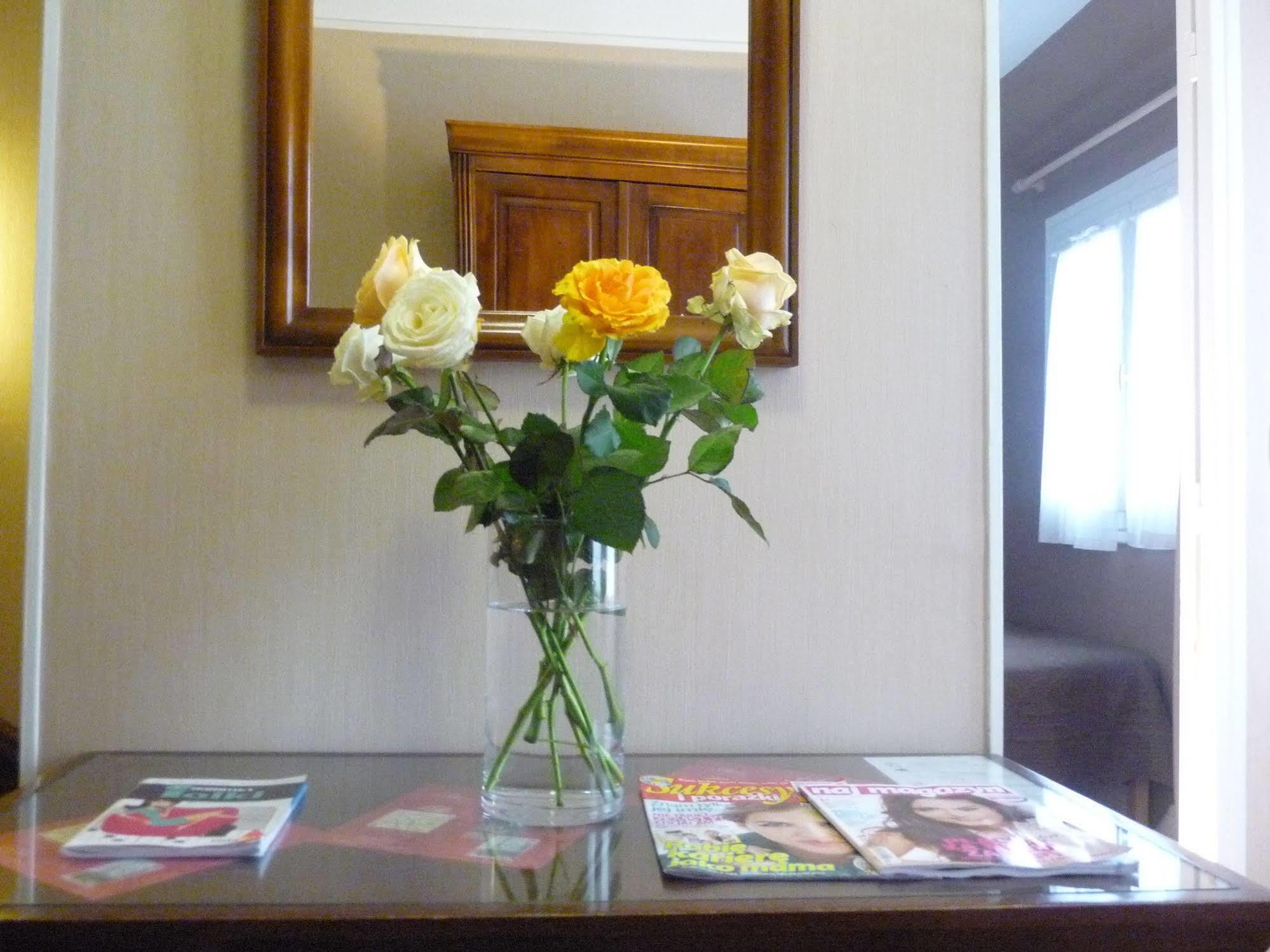 Ambassadeur Hotel Parigi