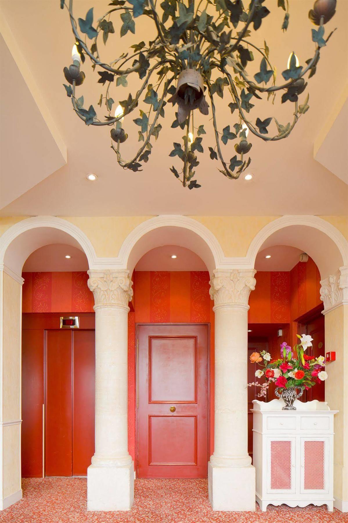 Delambre 3* Paris