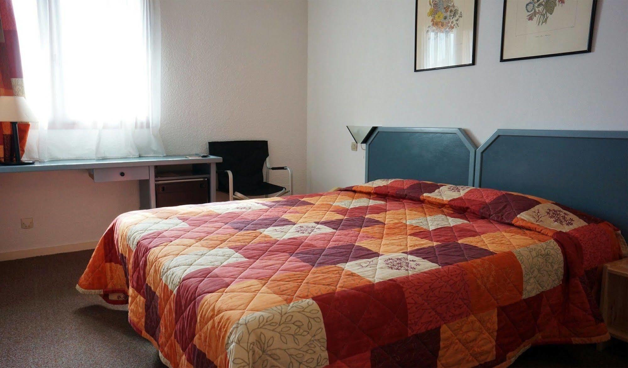 Royal 2* Parigi