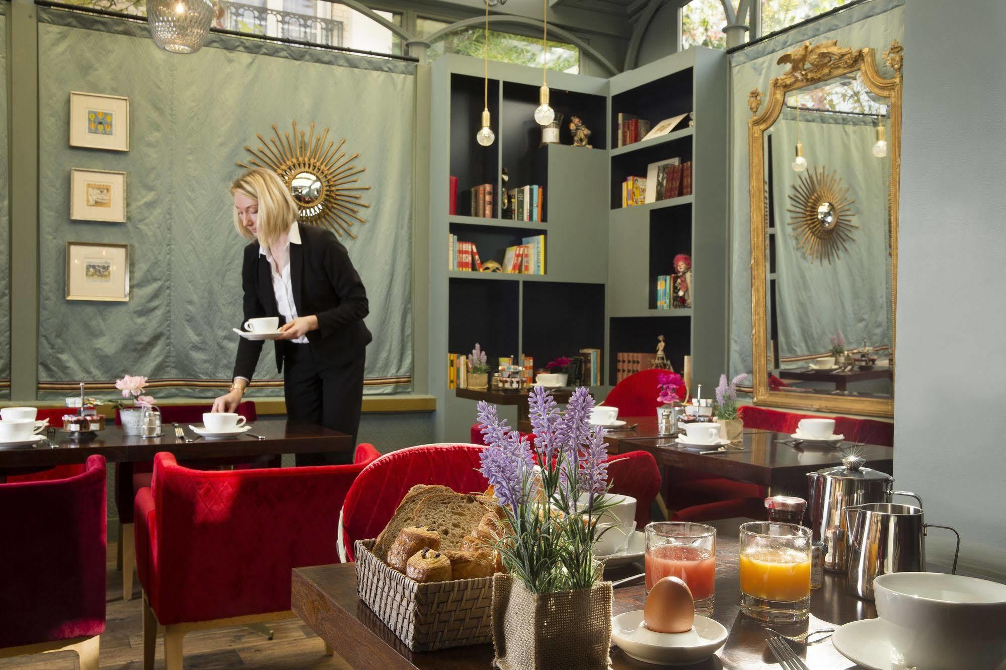 Hotel Western Premier Trocadero La Tour 4*