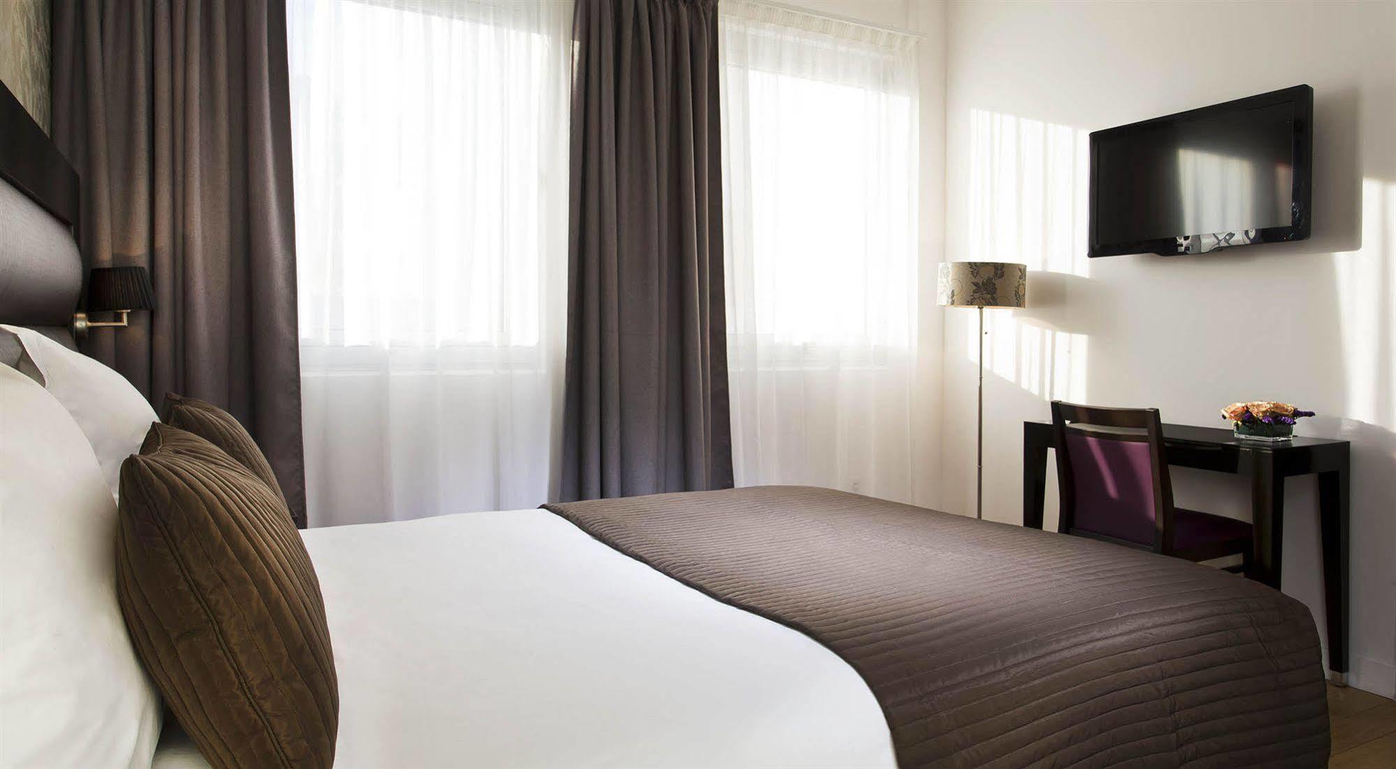 Ambre Hotel 3*