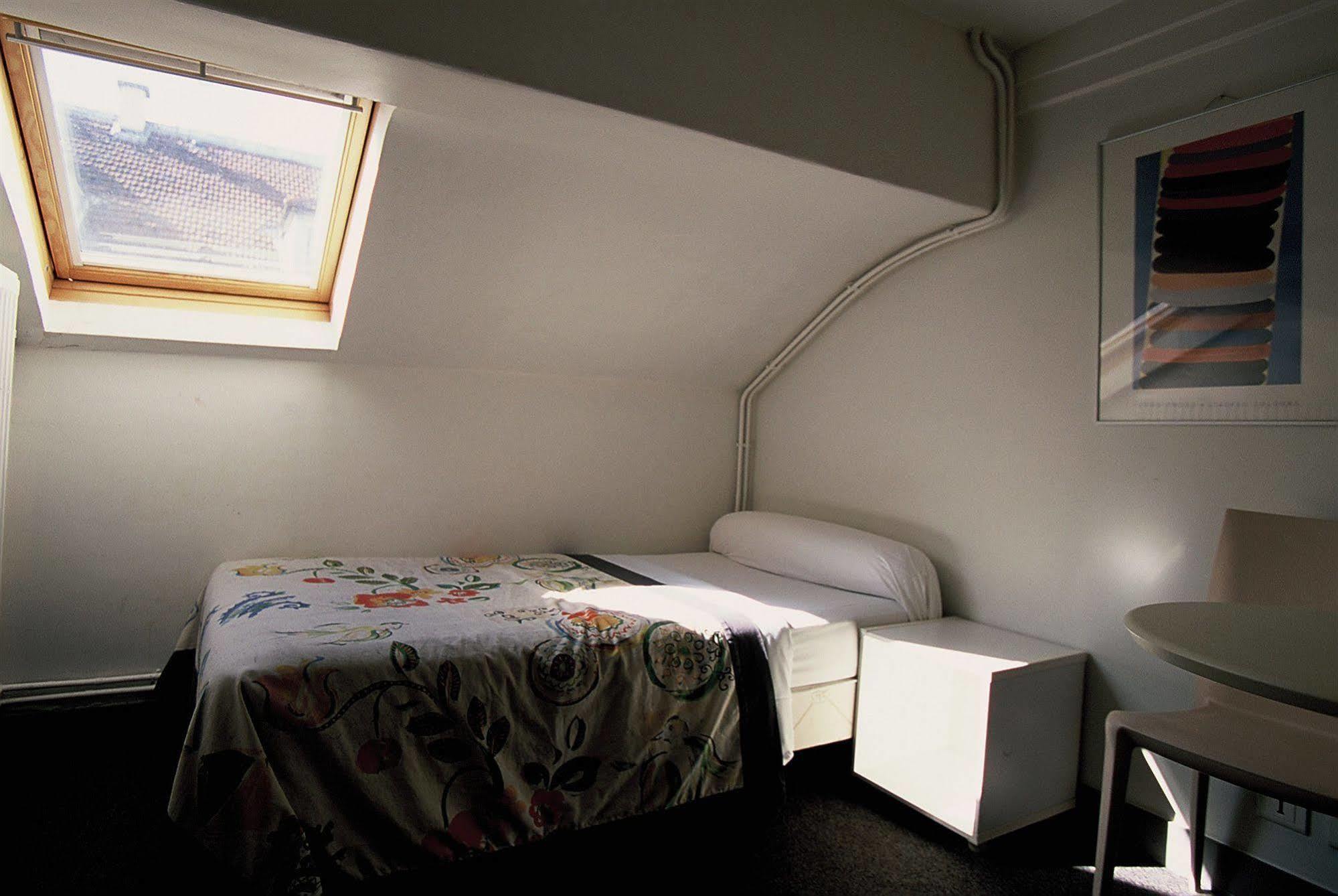 Trendy Canettes Hotel 3*