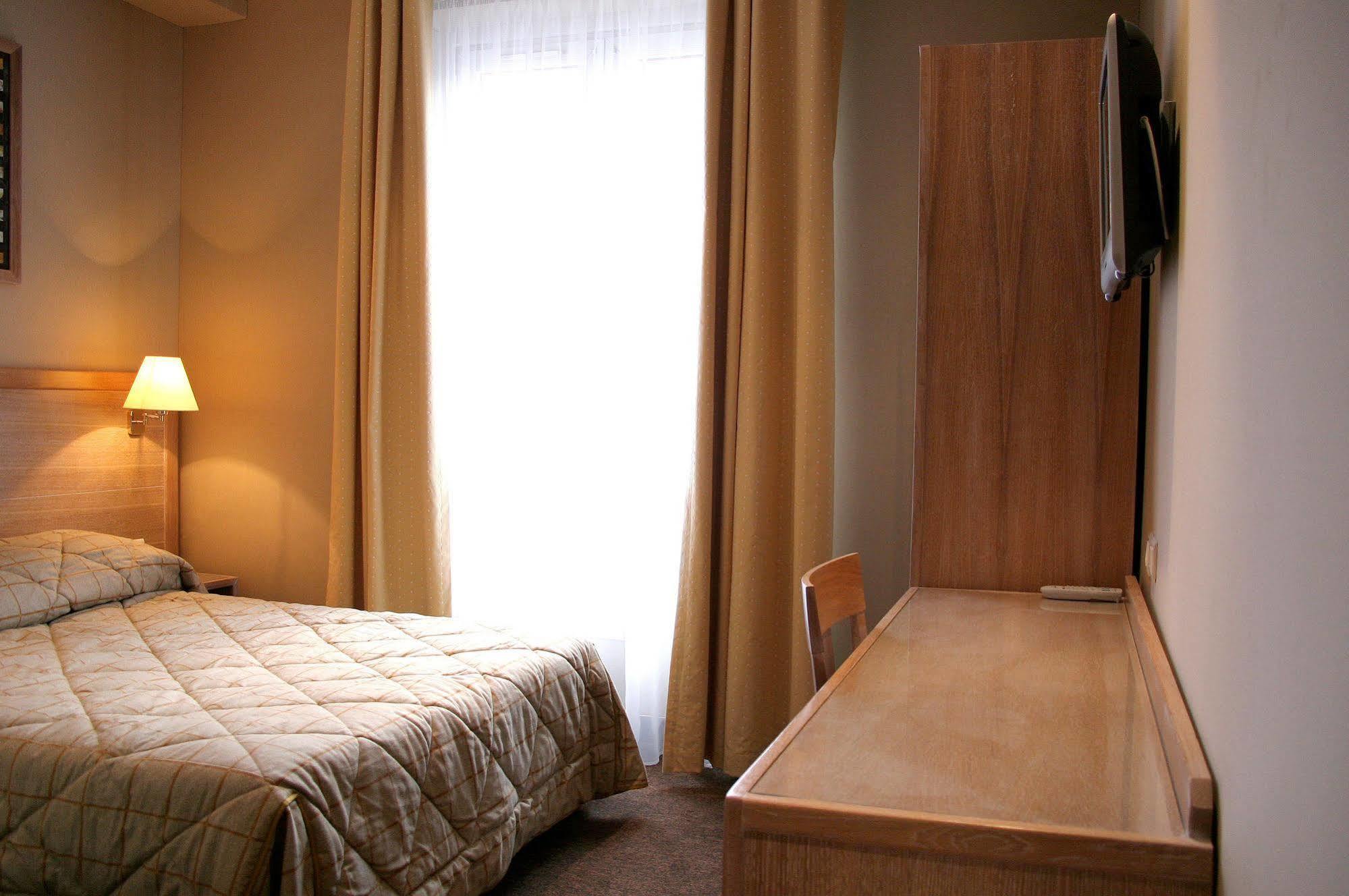 Grand Dore Hotel 3*