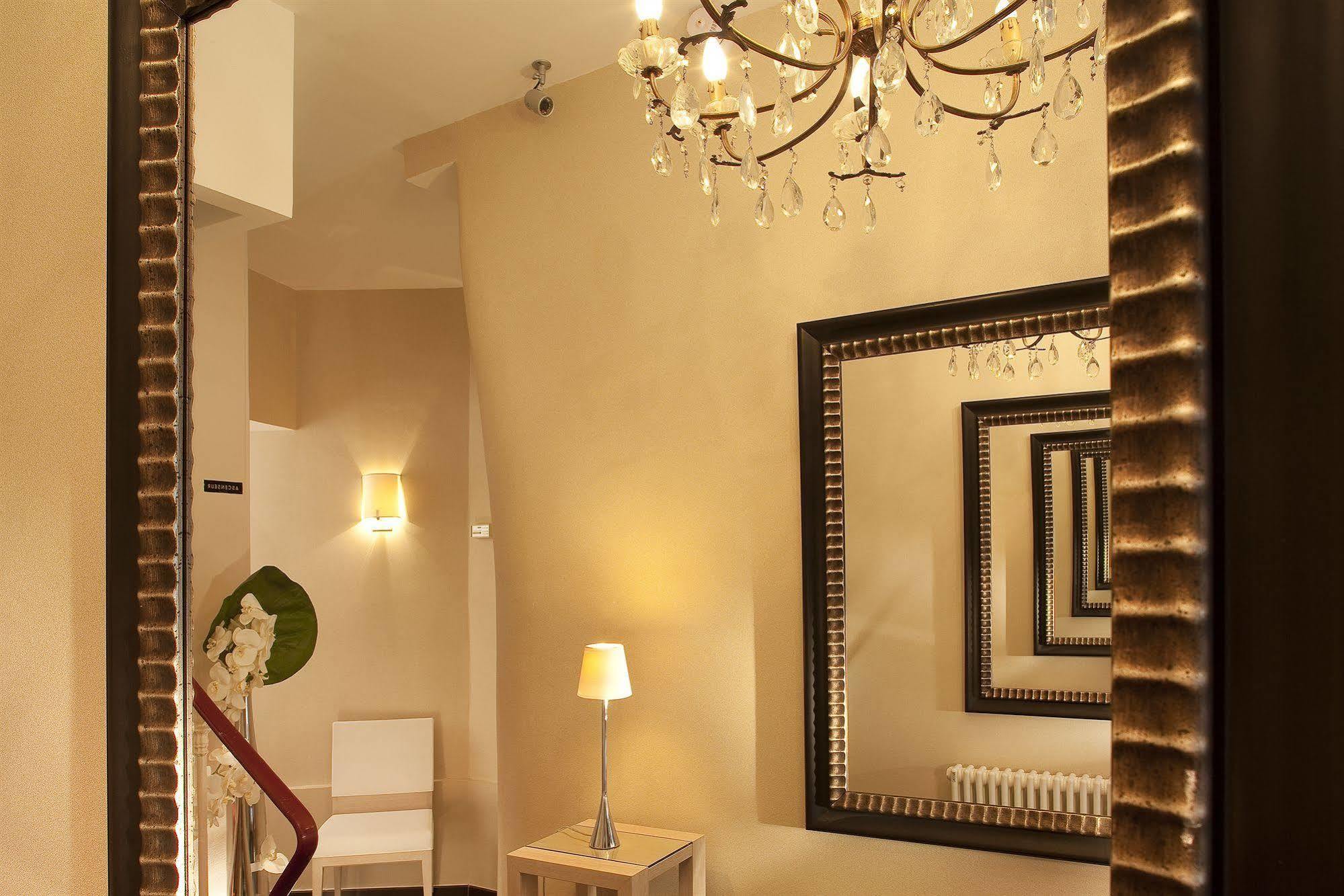 Du Savoir Hotel