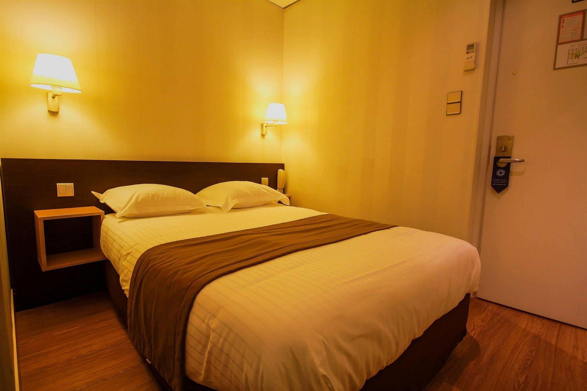 Hotel Des Trois Gares 3*