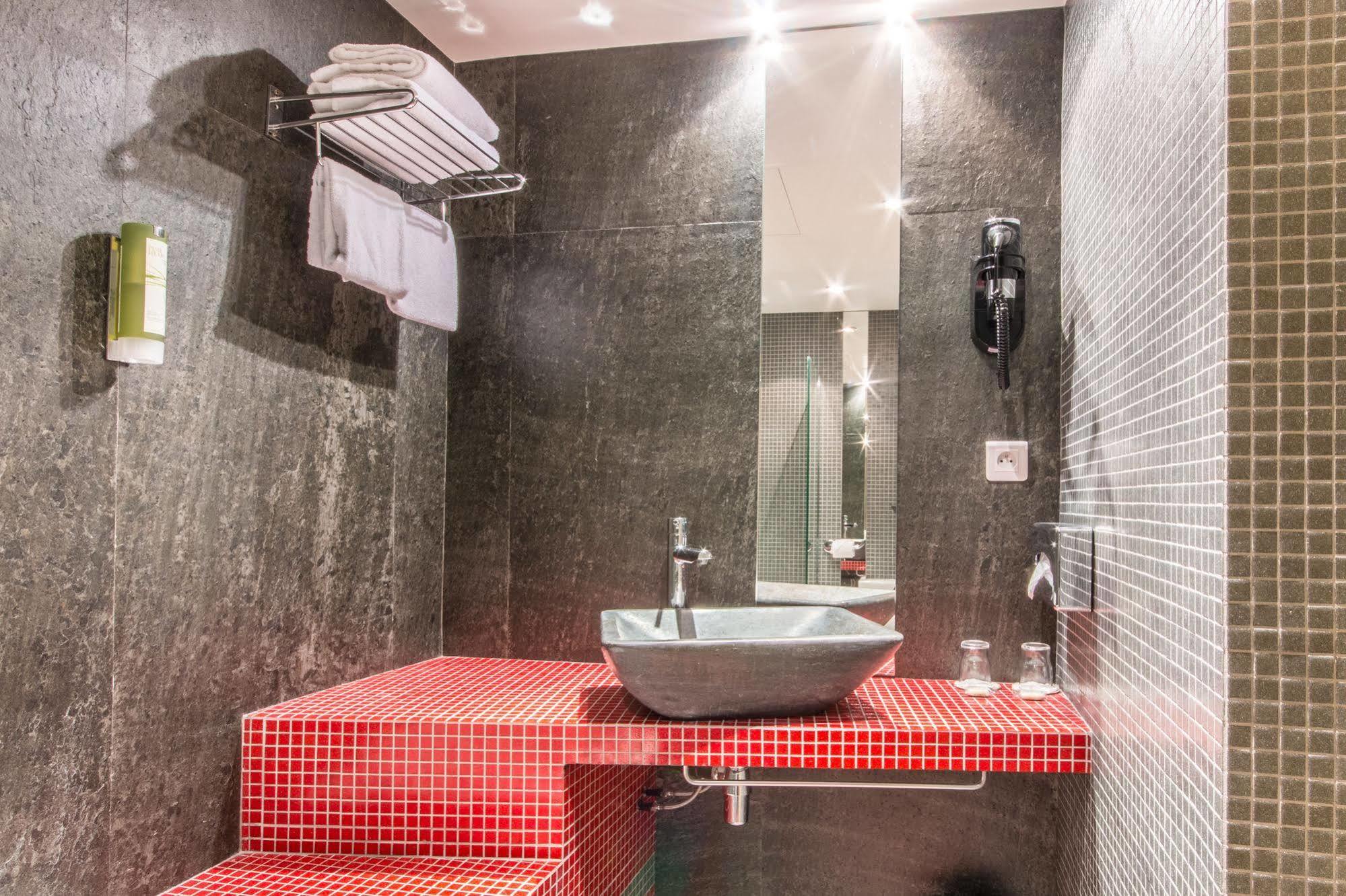 Moulin Plaza By Happyculture 3* Parigi