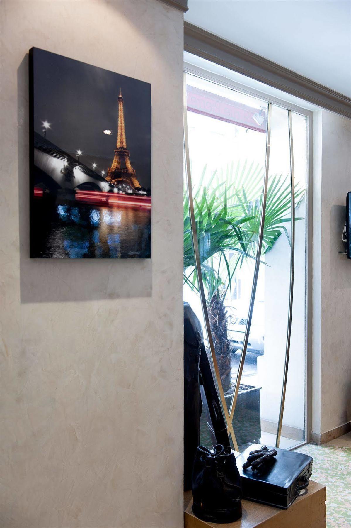 Hotel Moulin Plaza By Happyculture 3*