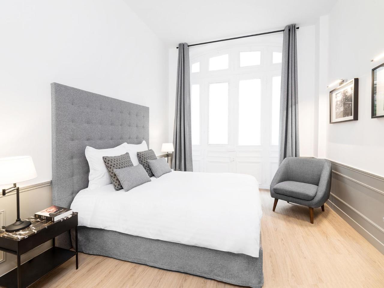Livinparis - Luxury 3 & 4 Bedrooms Montmartre I Appartamento Parigi