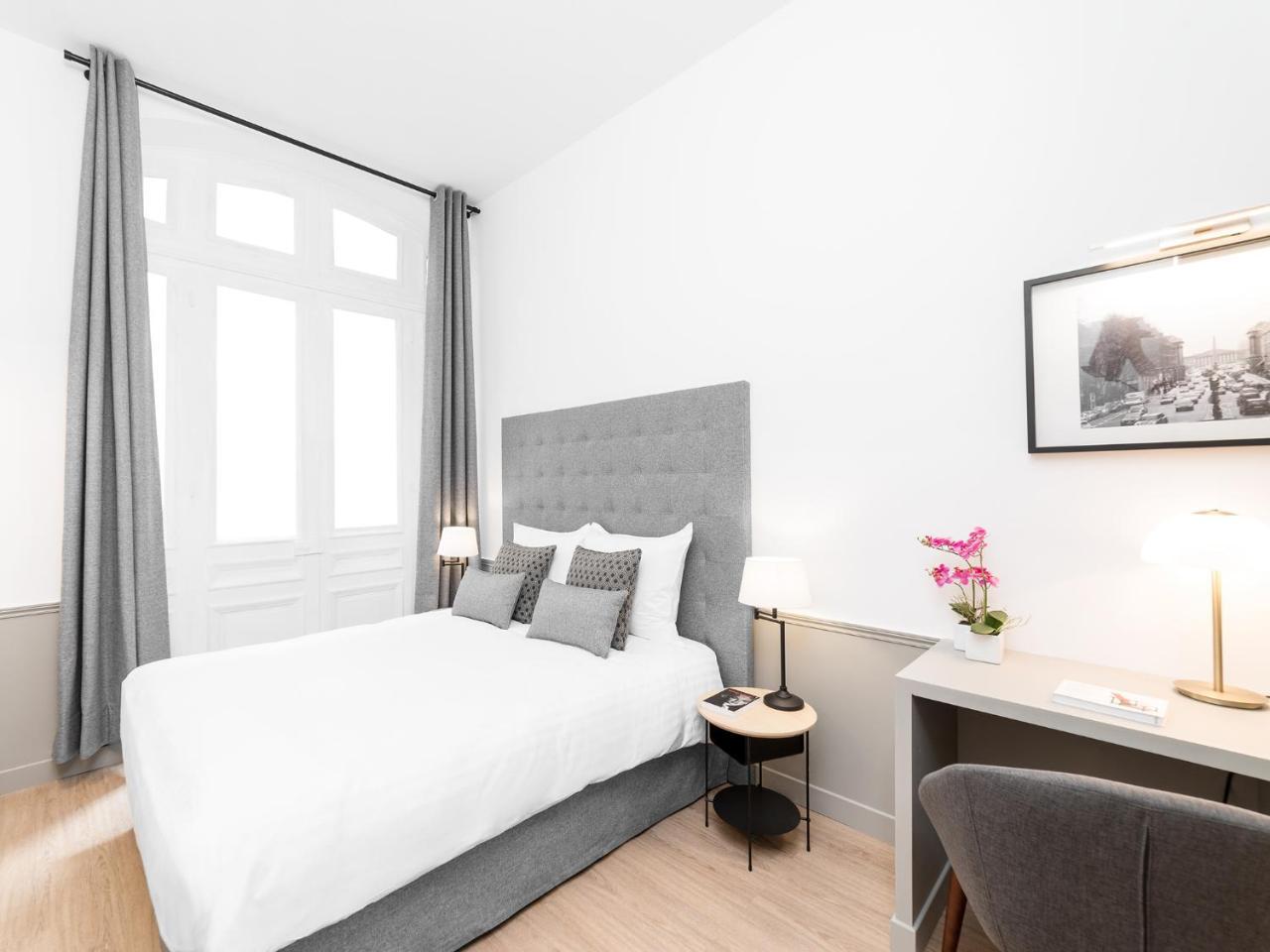 Livinparis - Luxury 3 & 4 Bedrooms Montmartre I Appartamento Parigi