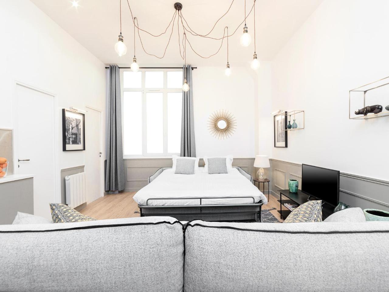 Livinparis - Luxury 3 & 4 Bedrooms Montmartre I Appartamento