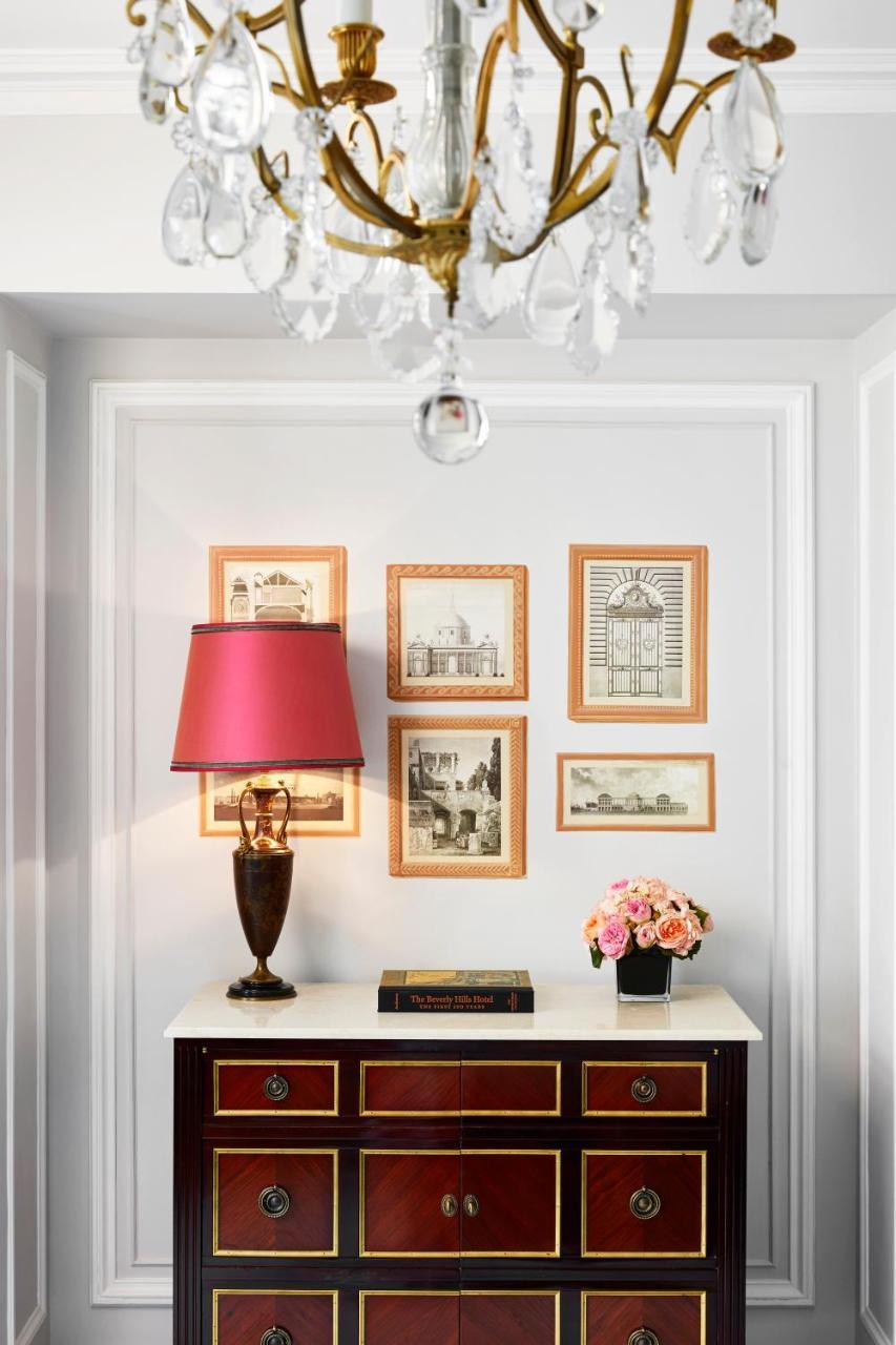 Plaza Athénée - Dorchester Collection