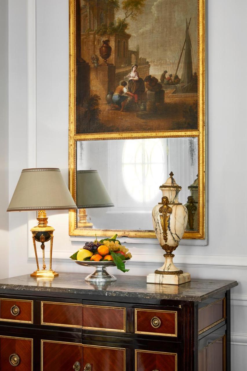 Plaza Athénée - Dorchester Collection Hotel 5*