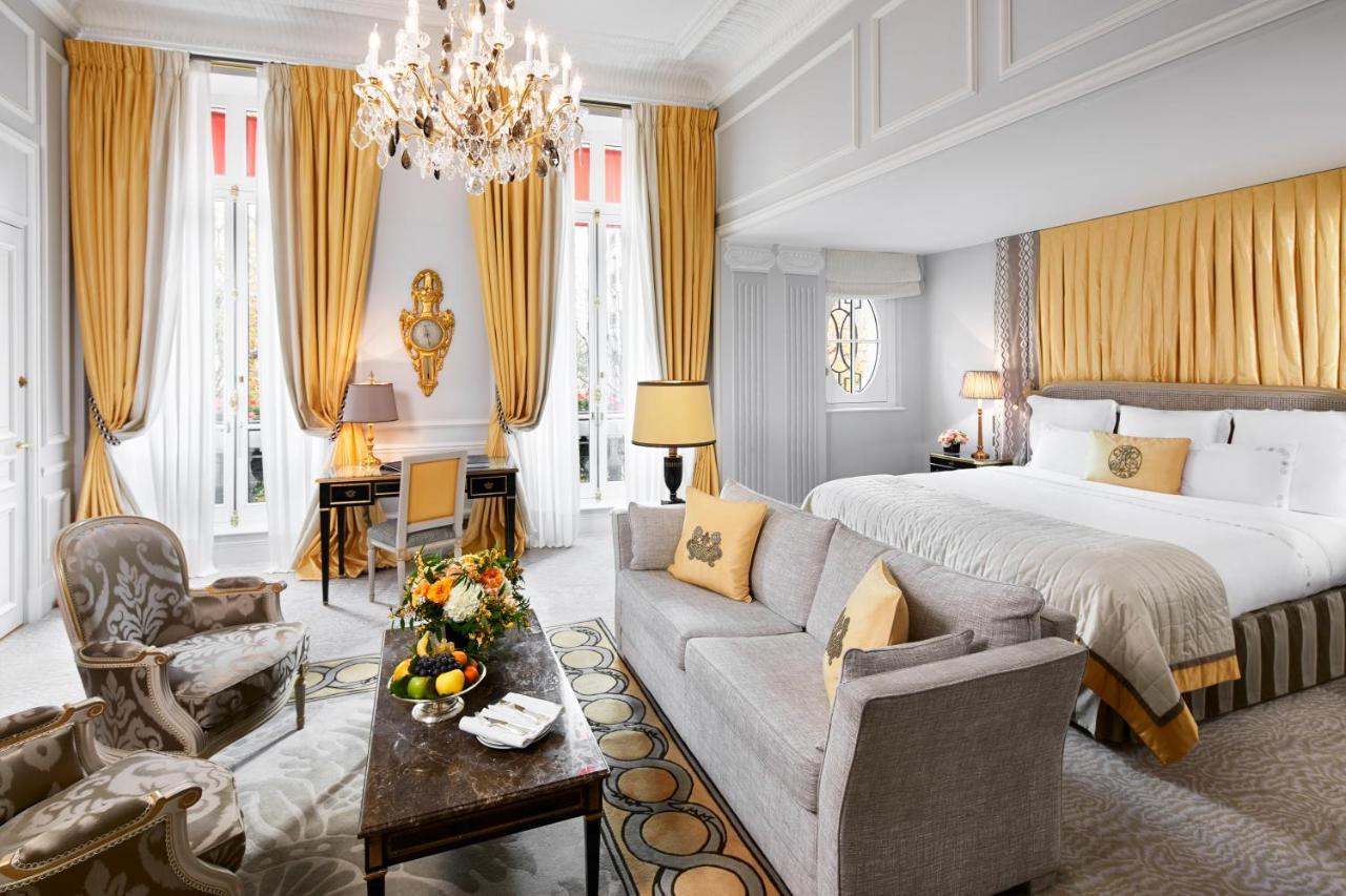 Plaza Athénée - Dorchester Collection Hotel Parigi