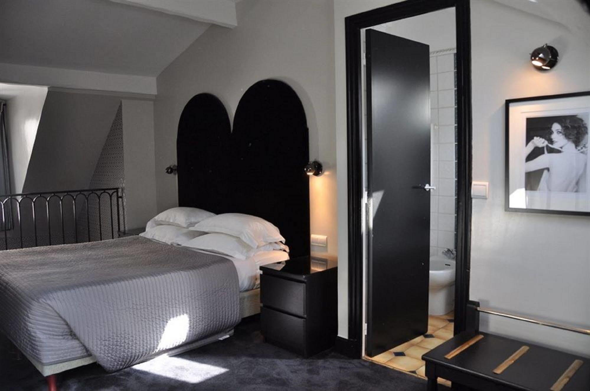 Noir 3* Parigi