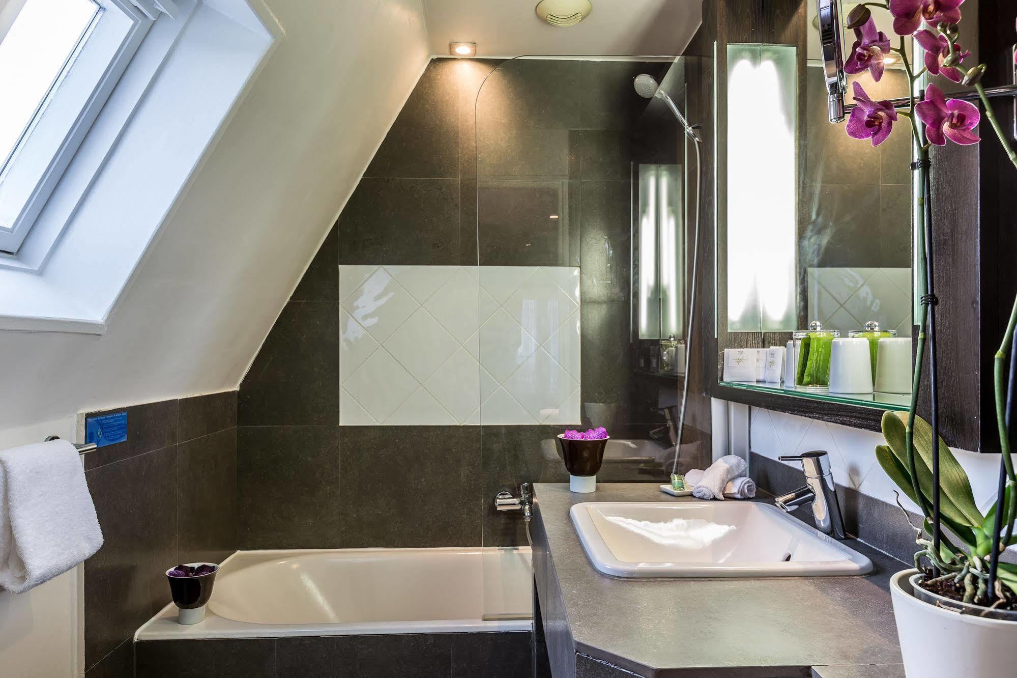 Hotel Duret Champs Elysees 4*