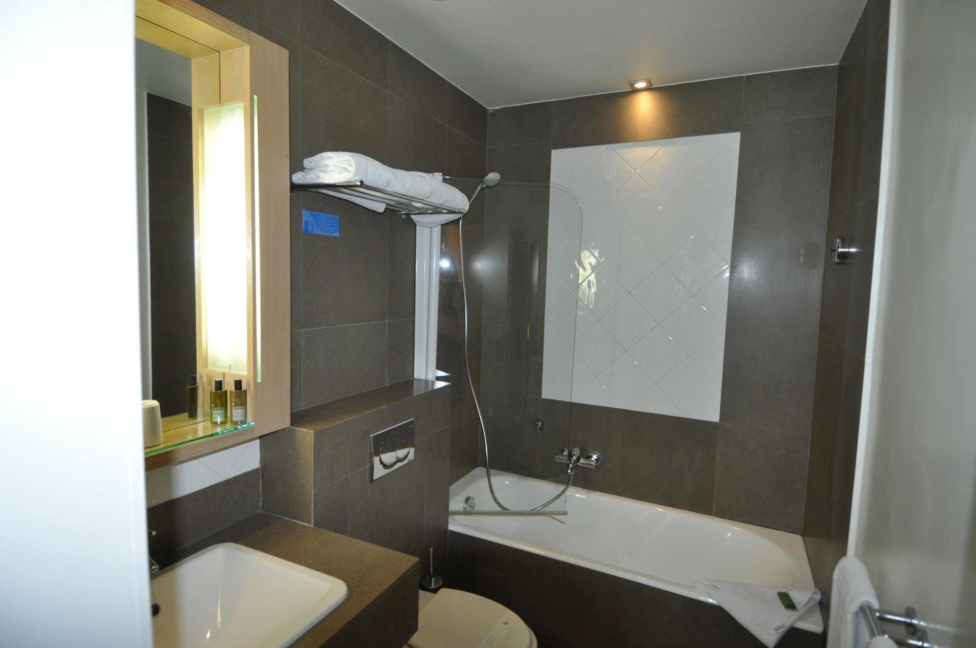 Duret Champs Elysees Hotel 4*