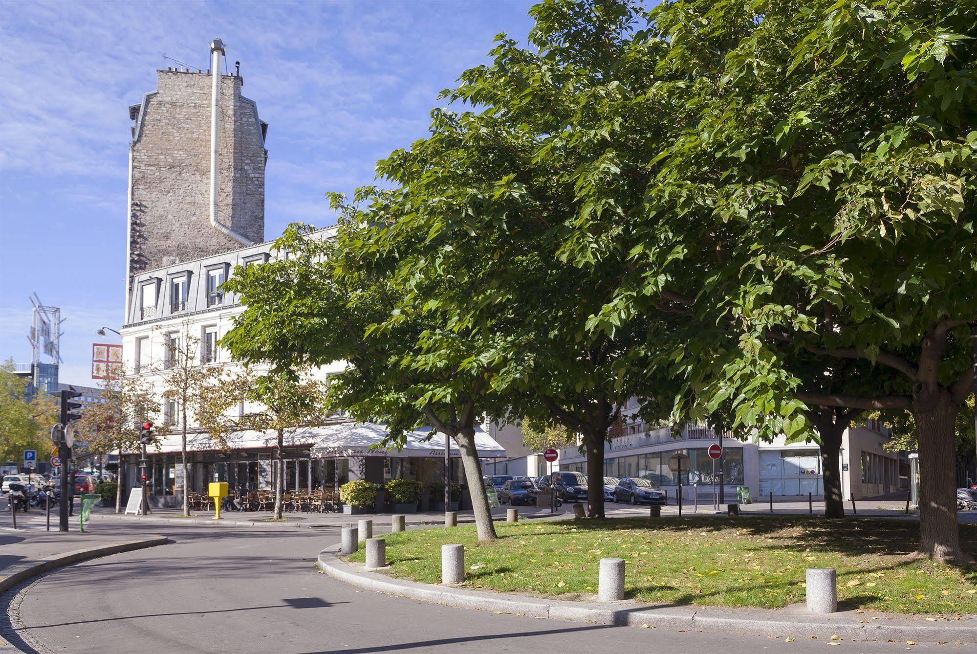 De La Place Des Alpes Hotel