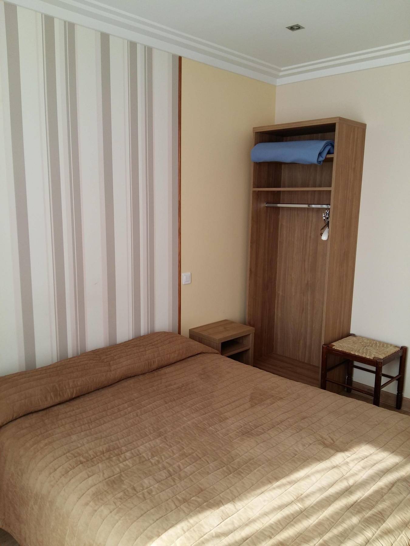 Roi Rene Hotel 2*