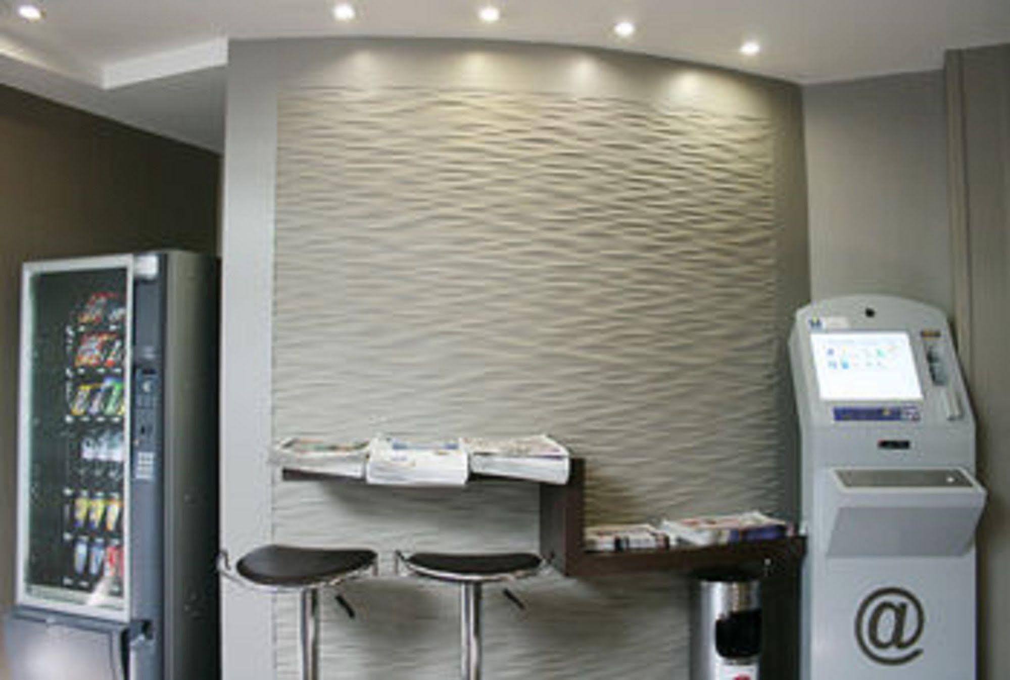 Hotel Best Western Le Montmartre - Saint Pierre 3*