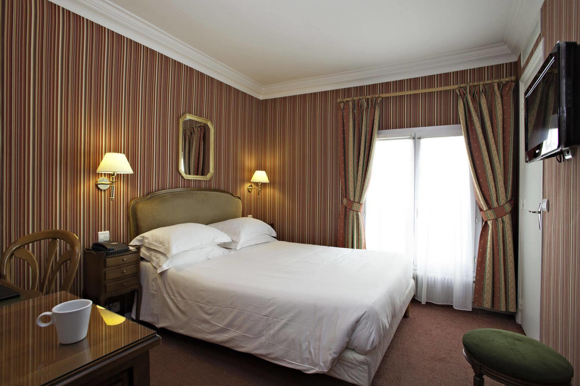 Hotel Ducs De Bourgogne Parigi