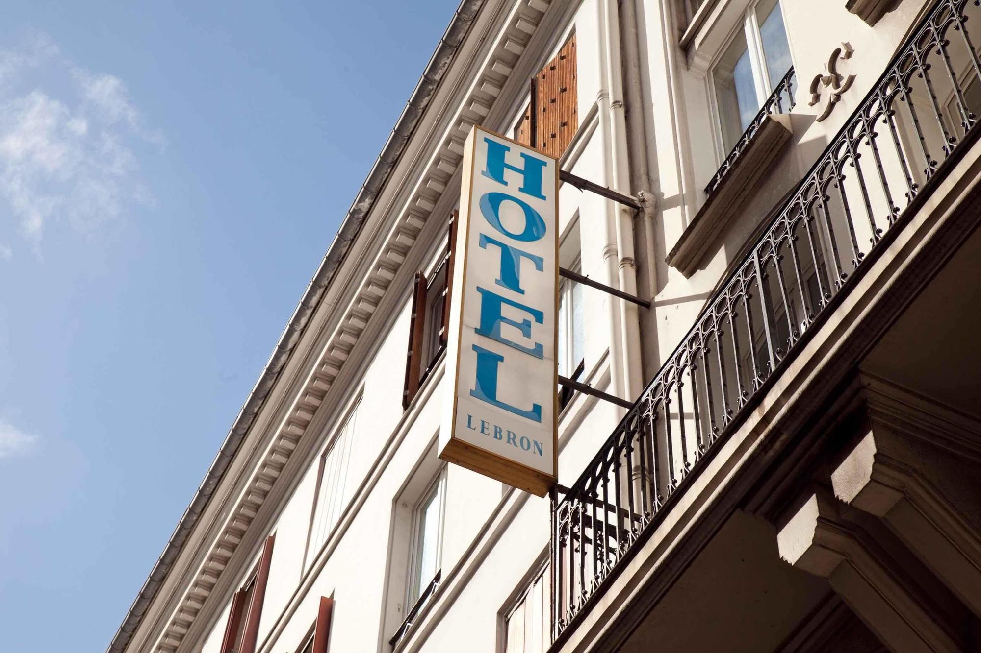 Lebron Hotel