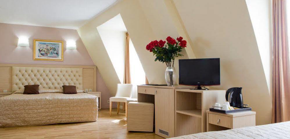 Lebron Hotel Parigi